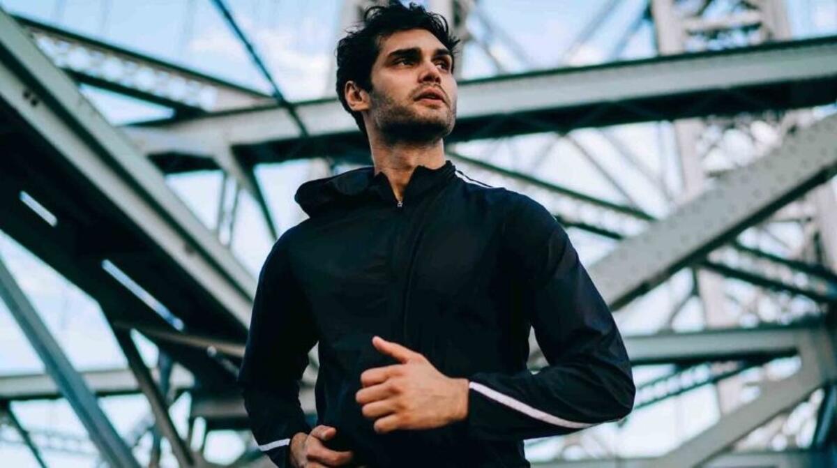 Cotone garzato: i completi da uomo per la mezza stagione