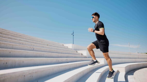 Completi sportivi da uomo: Lotto, Umbro e Givova