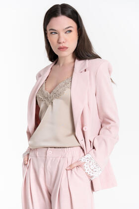 TOP IN RASO CON PIZZO E SPALLINA STRETTA FIORENZA AMADORI MM357.880
&nbsp; 