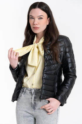 CAMICIA A QUADRETTI CON FIOCCO FIORENZA AMADORI 35617
&nbsp; 