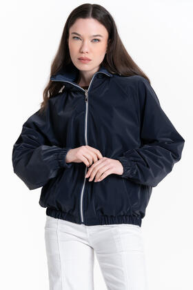 GIACCA ANTIVENTO CON CAPPUCCIO E ZIP FIORENZA AMADORI Q06 