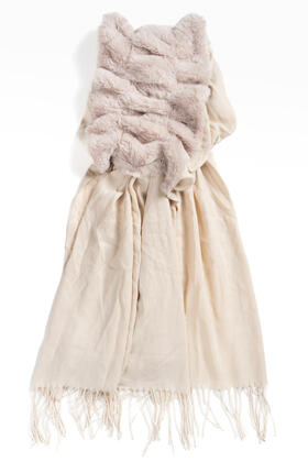 SCIARPA DONNA CON PELLICCIA FIORENZA AMADORI 63005N
&nbsp; 