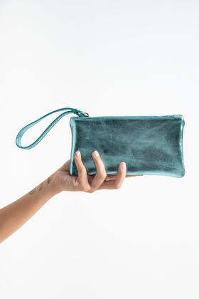 POCHETTE RETTANGOLARE VERA PELLE FIORENZA AMADORI&nbsp;
&nbsp; 