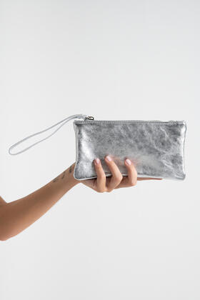 POCHETTE RETTANGOLARE VERA PELLE FIORENZA AMADORI&nbsp;
&nbsp; 