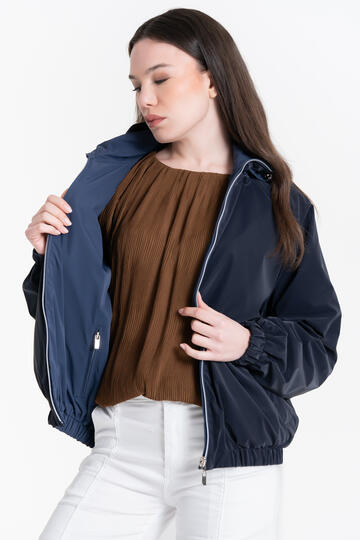 GIACCA ANTIVENTO CON CAPPUCCIO E ZIP FIORENZA AMADORI Q06