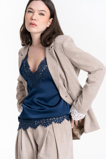 TOP IN RASO CON PIZZO E SPALLINA STRETTA FIORENZA AMADORI MM357.880&nbsp;