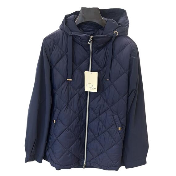 SPOLVERINO TRAPUNTATO CON CAPPUCCIO FLORA RR01&nbsp;
&nbsp;