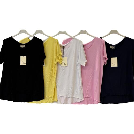 T-SHIRT DONNA MANICA CORTA TAGLIO VIVO FLORA 5228
&nbsp;