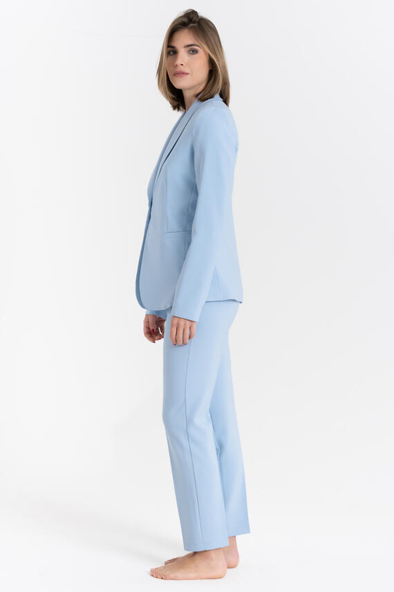 BLAZER DONNA MONOBOTTONE FIORENZA AMADORI K4440T28
&nbsp;