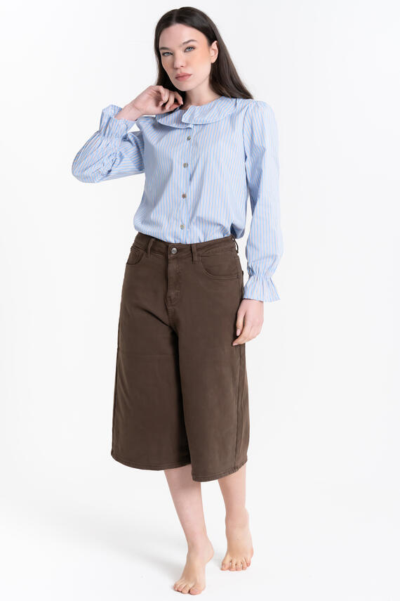 CAMICIA A RIGHE CON COLLETTO AMPIO FIORENZA AMADORI 35791
&nbsp;