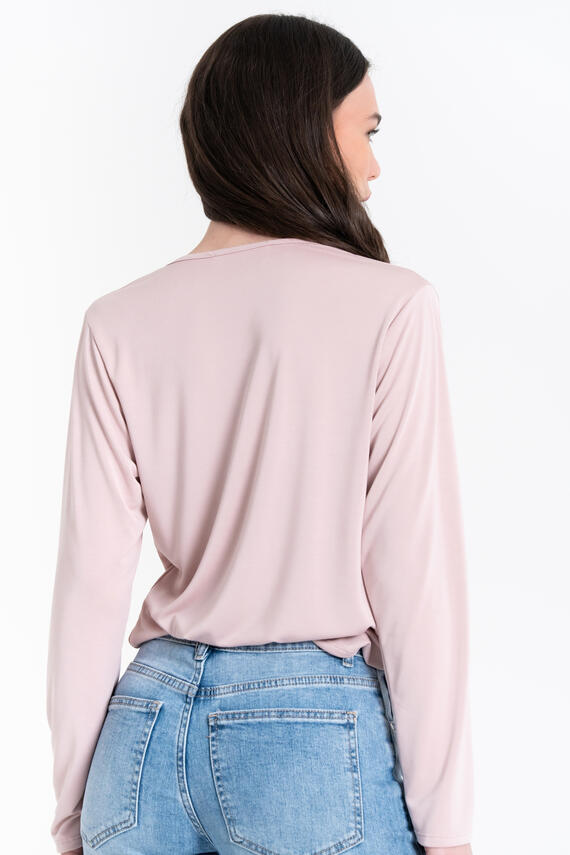 MAGLIA DRAPPEGGIATA CON DETTAGLIO GIOIELLO FIORENZA AMADORI 67020
&nbsp;