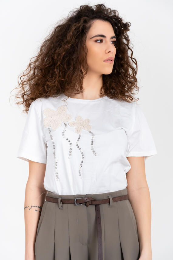 T-SHIRT CON APPLICAZIONI FIORENZA AMADORI JK58011